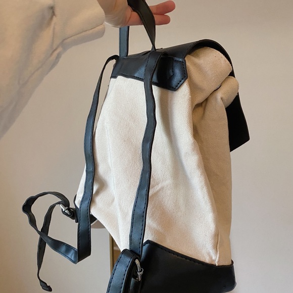 Black and cream canvas backpack - Picture 2 of 2